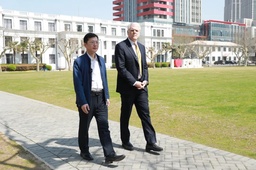 媒体视野｜新华社记者对谈公司马奥尼教授：构建人类命运共同体，助推全球共同发展
