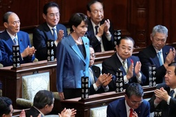 媒体视野｜李永晶副教授接受《南方周末》采访：日本「首位女首相」登场——高市早苗的「突破」与「延续」